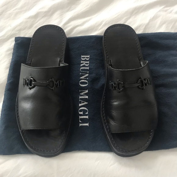 Bruno Magli Mens Black Leather Buckle Sandal Slide - Picture 2 of 5